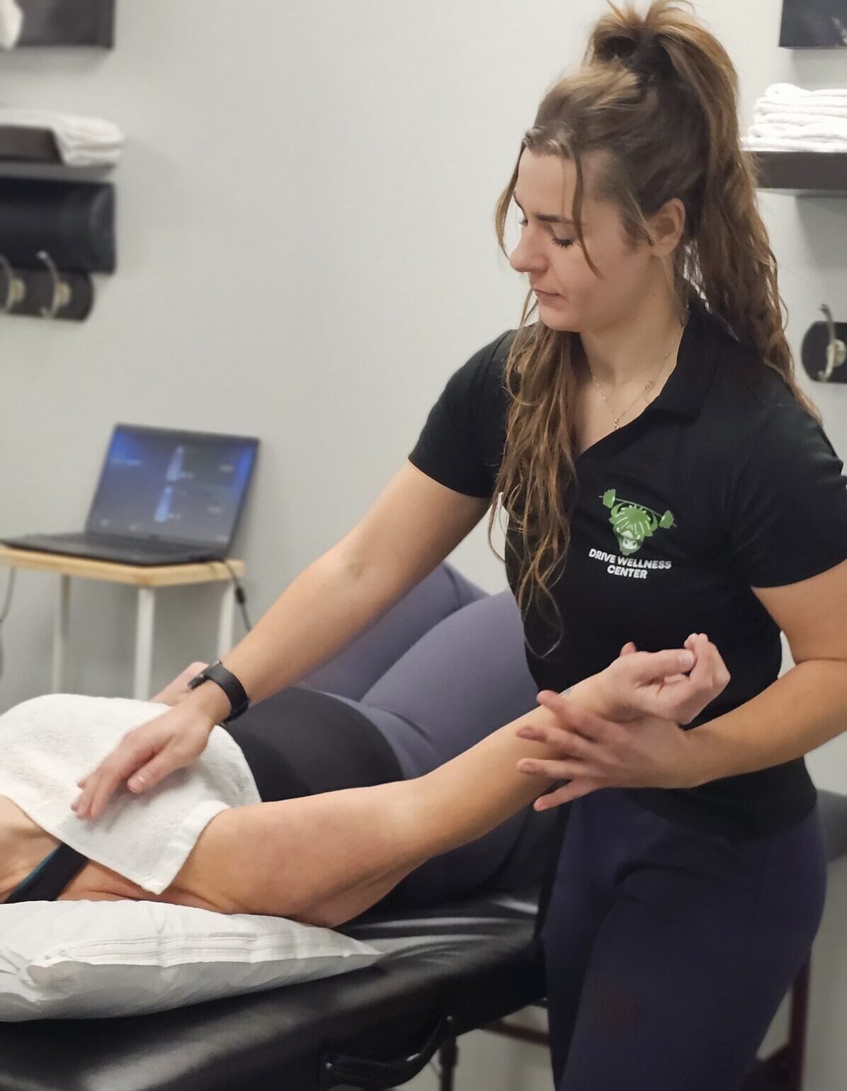 Shoulder injury treatment at Drive Wellness Center in Winnipeg using root-cause athletic therapy.